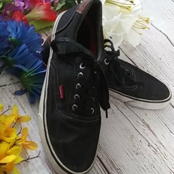 Levis shoes - Picture 2 of 4